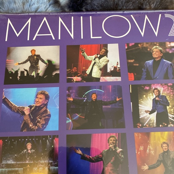 🎤🎶Barry Manilow🎶🎤 2025 Calendar New / Unopened / 12 Months - Size 8.5” X 11” - Picture 2 of 10